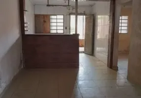 Foto 1 de Casa com 2 Quartos à venda, 55m² em Itapuã, Salvador