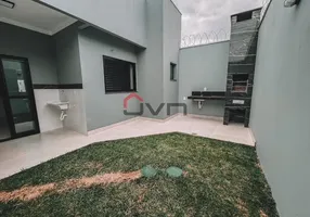 Foto 1 de Casa com 3 Quartos à venda, 90m² em Novo Mundo, Uberlândia