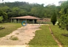 Foto 1 de Fazenda/Sítio com 3 Quartos à venda, 250m² em Jardim Santo Antonio da Boa Vista, Jacareí