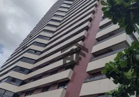 Foto 1 de Apartamento com 4 Quartos à venda, 182m² em Espinheiro, Recife