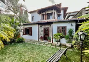 Foto 1 de Casa com 3 Quartos à venda, 250m² em Valparaiso, Petrópolis