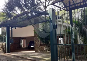 Foto 1 de Sobrado com 3 Quartos para venda ou aluguel, 280m² em Petrópolis, Porto Alegre