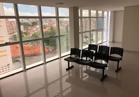 Foto 1 de Ponto Comercial para alugar, 218m² em Jardim Renascença, São Luís