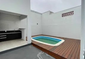 Foto 1 de Casa com 3 Quartos à venda, 180m² em Morada da Serra, Cuiabá