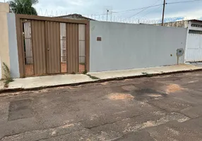 Foto 1 de Casa com 2 Quartos à venda, 56m² em Coophatrabalho, Campo Grande