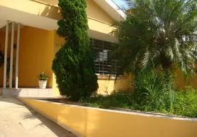 Foto 1 de Casa com 4 Quartos para alugar, 260m² em Jardim Jussara, São Paulo