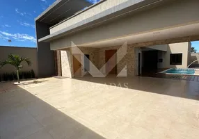 Foto 1 de Casa com 3 Quartos à venda, 223m² em Setor Cristina II, Trindade