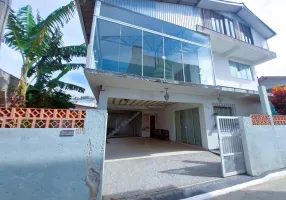 Foto 1 de Casa com 3 Quartos à venda, 169m² em Ponta das Canas, Florianópolis
