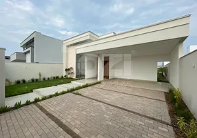 Foto 1 de Casa com 3 Quartos à venda, 158m² em Jardim Curitiba, Sinop