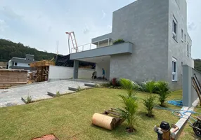 Foto 1 de Casa com 4 Quartos à venda, 606m² em Ingleses do Rio Vermelho, Florianópolis