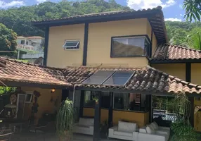 Foto 1 de Apartamento com 3 Quartos à venda, 165m² em Itaipu, Niterói