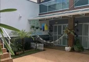 Foto 1 de Sobrado com 3 Quartos à venda, 264m² em Jardim do Mar, São Bernardo do Campo