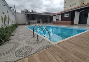 Foto 1 de Casa com 4 Quartos à venda, 236m² em Indaiá, Caraguatatuba