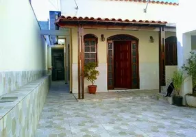 Foto 1 de Casa com 3 Quartos à venda, 120m² em Vila Pérola, Contagem