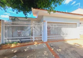 Foto 1 de Casa com 3 Quartos para venda ou aluguel, 167m² em Residencial Itamarati, São Carlos