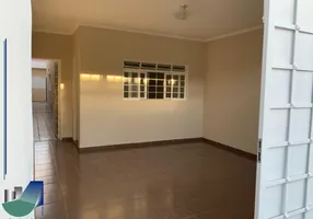 Foto 1 de Sobrado com 3 Quartos à venda, 169m² em Ipiranga, Ribeirão Preto