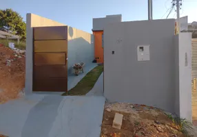 Foto 1 de Casa com 2 Quartos à venda, 55m² em Marques Industrial, São Joaquim de Bicas