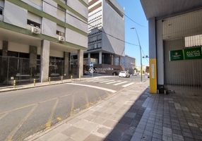 Ponto Comercial na Praça Montevidéo, 6446486, Centro Histórico em Porto  Alegre, por R$ 295.000 - Viva Real