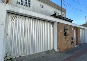 Foto 1 de Casa com 5 Quartos à venda, 250m² em Treze de Julho, Aracaju