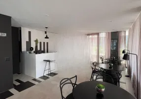 Foto 1 de Apartamento com 2 Quartos à venda, 97m² em Itaim Bibi, São Paulo