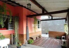 Foto 1 de Casa com 3 Quartos à venda, 62m² em Parque Maria Teresa, Nova Friburgo
