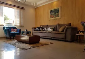 Foto 1 de Casa com 3 Quartos à venda, 170m² em Pinheiros, Londrina