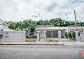 Foto 1 de Casa com 4 Quartos à venda, 240m² em América, Joinville