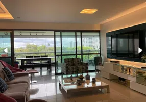 Foto 1 de Apartamento com 4 Quartos à venda, 243m² em Patamares, Salvador
