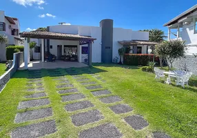 Foto 1 de Casa com 4 Quartos à venda, 300m² em Candelária, Natal