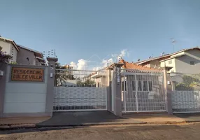 Foto 1 de Casa de Condomínio com 3 Quartos para alugar, 129m² em Vila Xavier, Araraquara