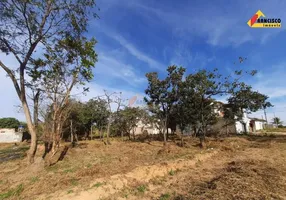 Foto 1 de Lote/Terreno à venda, 360m² em Icarai, Divinópolis