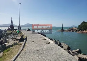 Foto 1 de Casa com 4 Quartos à venda, 450m² em Barra da Lagoa, Florianópolis