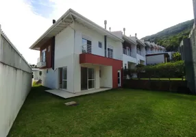 Foto 1 de Casa de Condomínio com 3 Quartos à venda, 159m² em Sambaqui, Florianópolis