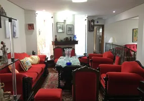 Foto 1 de Casa com 3 Quartos à venda, 250m² em Vila Oliveira, Mogi das Cruzes