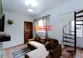 Foto 1 de Casa com 2 Quartos para alugar, 83m² em Picanço, Guarulhos