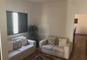 Foto 1 de Casa com 3 Quartos à venda, 181m² em Centro, Uberlândia