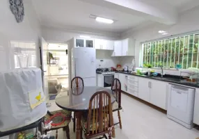 Foto 1 de Casa com 2 Quartos à venda, 119m² em Vila Santa Rosa, Guarujá