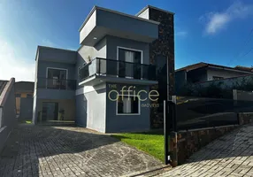 Foto 1 de Sobrado com 3 Quartos à venda, 230m² em Vila Nova, Joinville