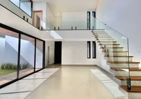 Foto 1 de Casa de Condomínio com 4 Quartos à venda, 254m² em Gávea, Uberlândia