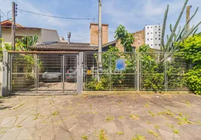 Foto 1 de Casa com 3 Quartos à venda, 188m² em Vila João Pessoa, Porto Alegre