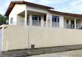 Foto 1 de Casa com 6 Quartos à venda, 345m² em Carianos, Florianópolis