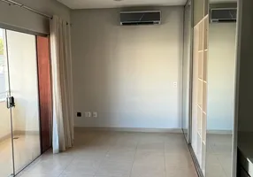 Foto 1 de Casa de Condomínio com 4 Quartos para alugar, 303m² em Condominio Portal do Sol II, Goiânia