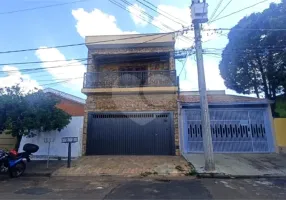 Foto 1 de Sobrado com 3 Quartos à venda, 208m² em Vila Morumbi, São Carlos