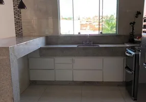 Foto 1 de Casa com 3 Quartos à venda, 180m² em Centro, Contagem