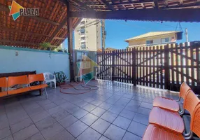 Foto 1 de Casa com 2 Quartos à venda, 76m² em Vila Tupi, Praia Grande