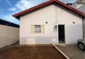 Foto 1 de Casa com 2 Quartos à venda, 70m² em Parque Clayton Malaman, Pirassununga