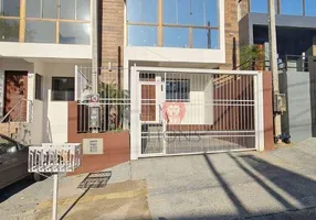 Foto 1 de Sobrado com 2 Quartos para venda ou aluguel, 76m² em Renascença, Gravataí