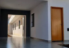 Foto 1 de Casa com 3 Quartos à venda, 89m² em Jardim Paulista, Maringá