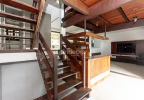 Foto 1 de Casa com 3 Quartos à venda, 336m² em Nonoai, Porto Alegre