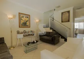 Foto 1 de Casa com 4 Quartos à venda, 255m² em Tropical, Contagem